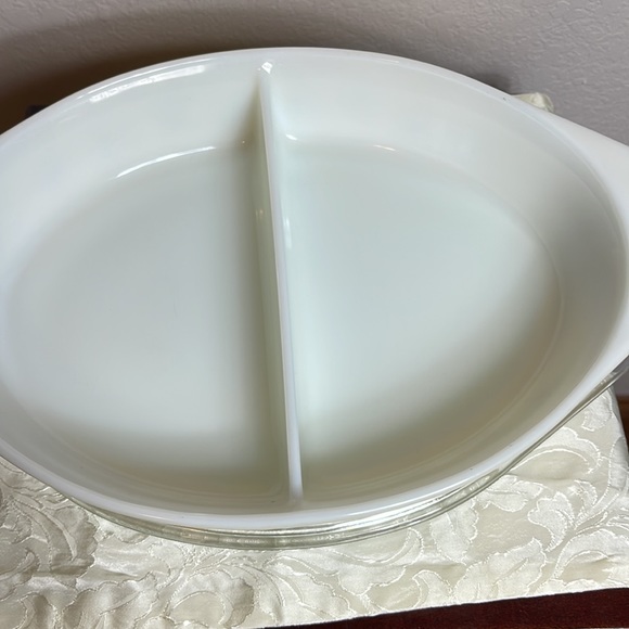 Pyrex Vintage Dandelion Gold & Cream Divided Dish With Lid - Picture 13 of 16